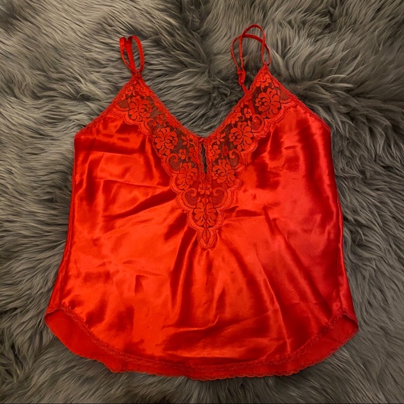 Red satin-like top with lace - Picture 2 of 4